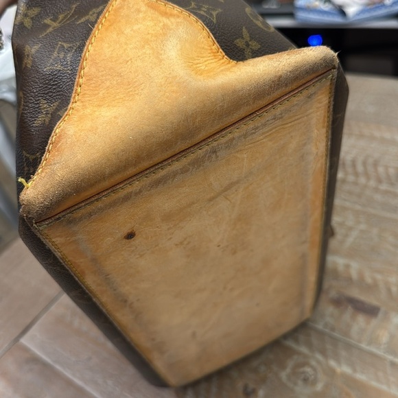 Louis Vuitton Authentic Cabas Mezzo tote - Picture 8 of 17